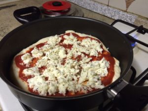 Pizza cotta sul gas