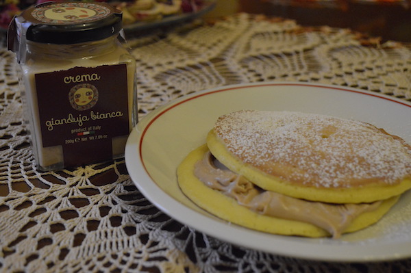 Pancakes con Crema al Gianduja Bianca