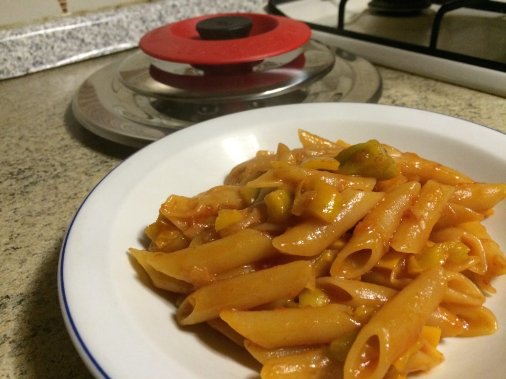 Penne con peperoni gialli e miele - Magic Cooker
